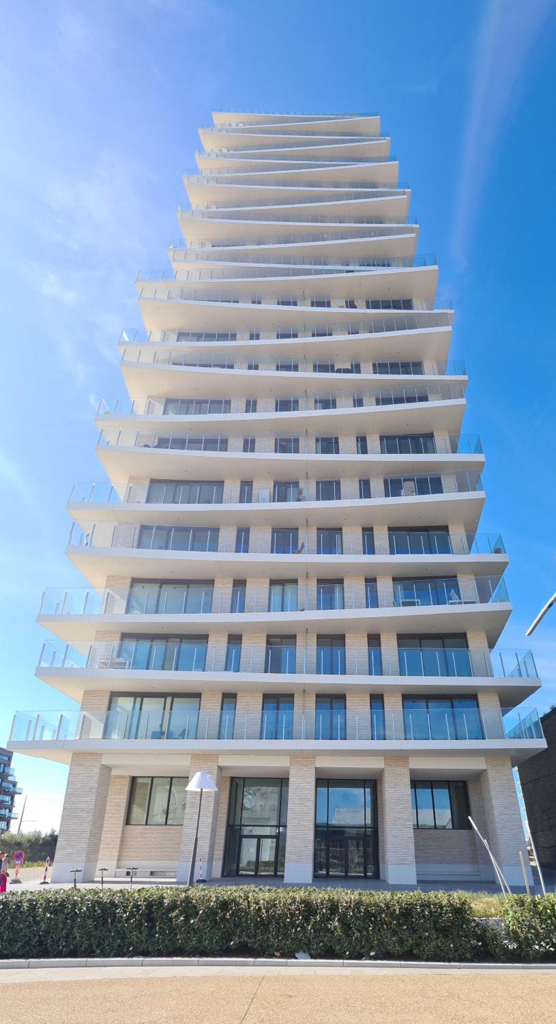 Central Park Tower Sea View Residence With Pool And Gym Ostenda Esterno foto